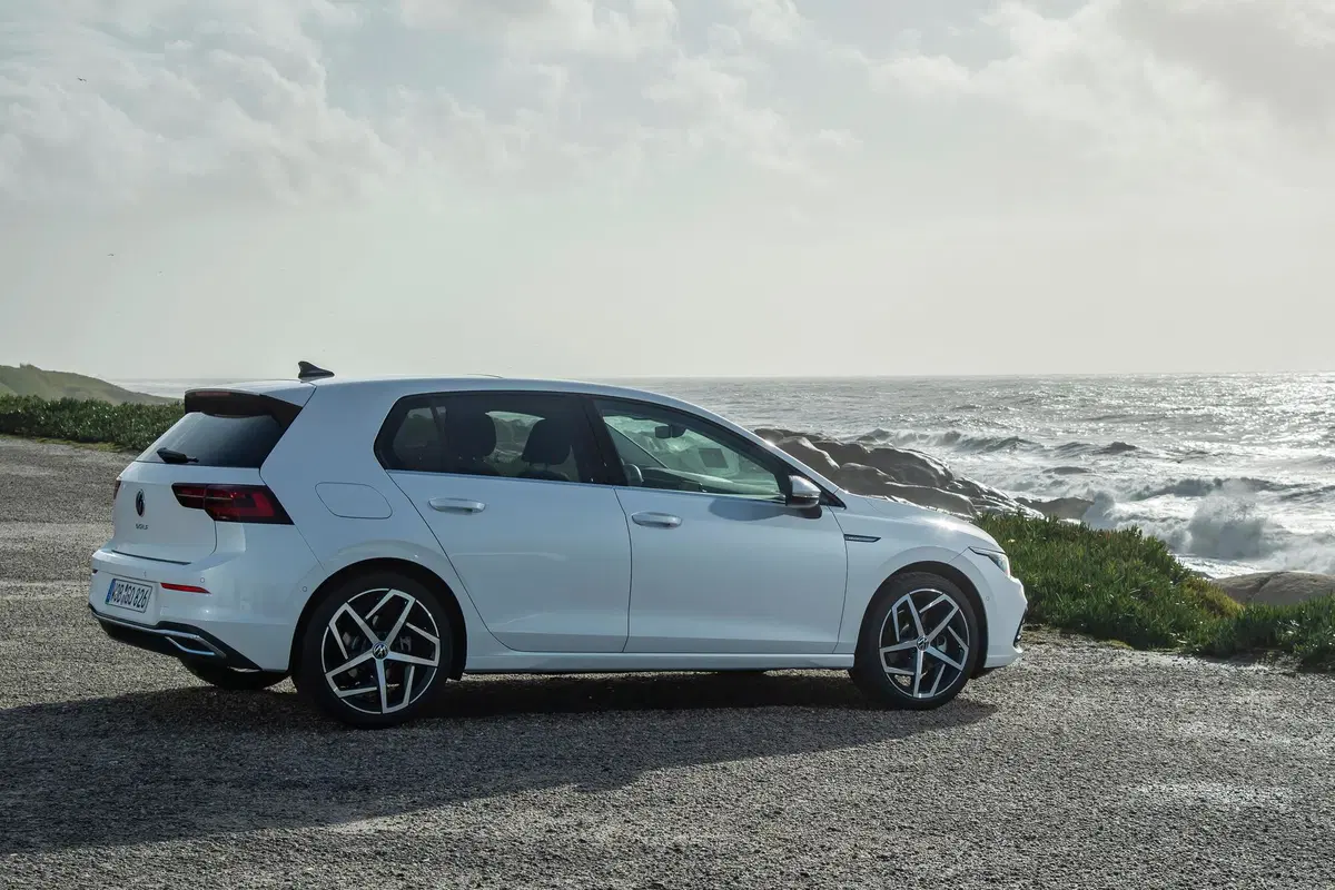 Volkswagen Golf 2.0 TDI SCR Life (10)