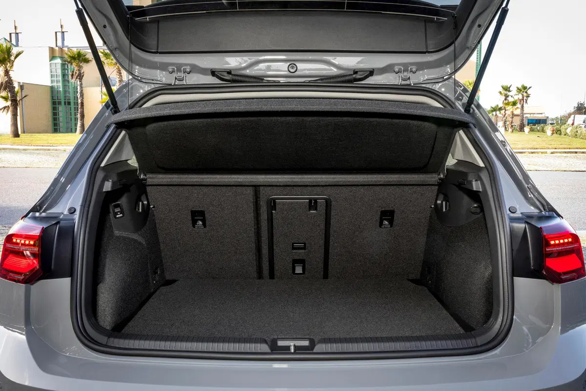 Volkswagen Golf 2.0 TDI SCR Life (14)