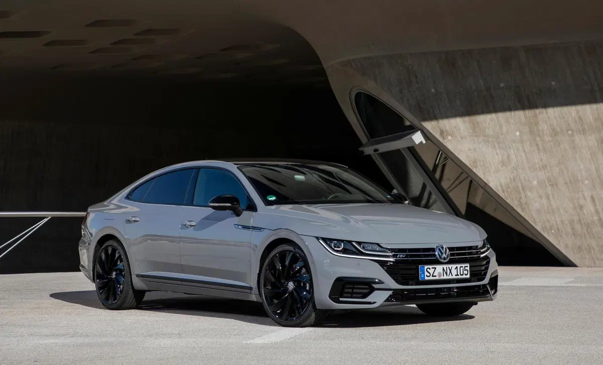 Volkswagen Arteon (2017-21) (26)