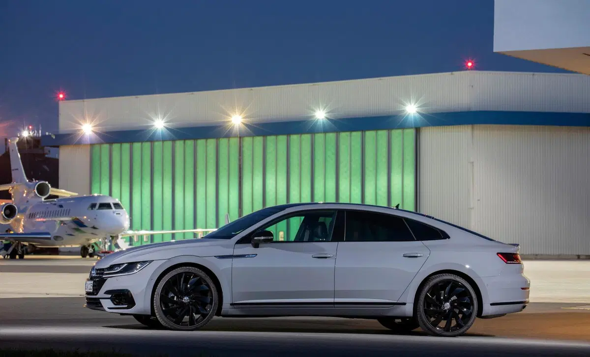 Volkswagen Arteon (2017-21) (27)