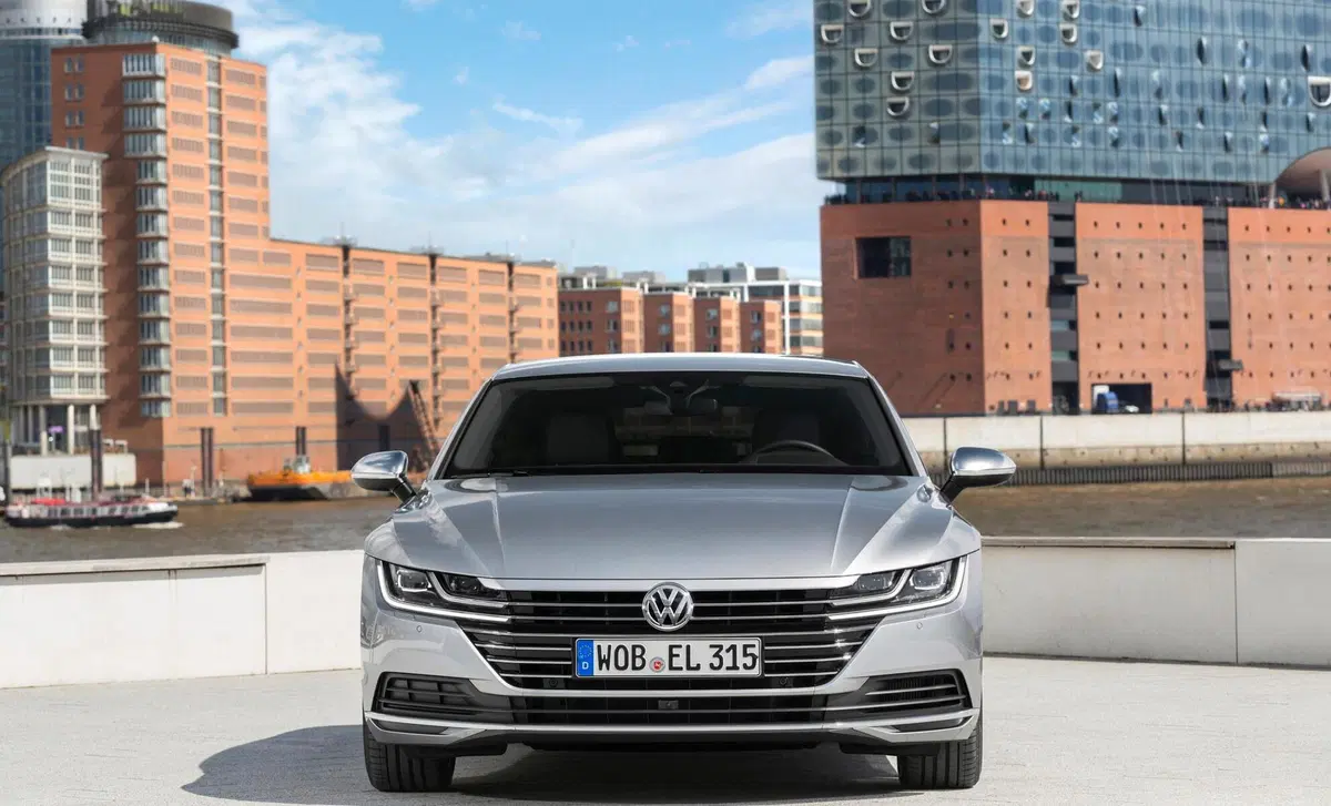 Volkswagen Arteon (2017-21) (28)