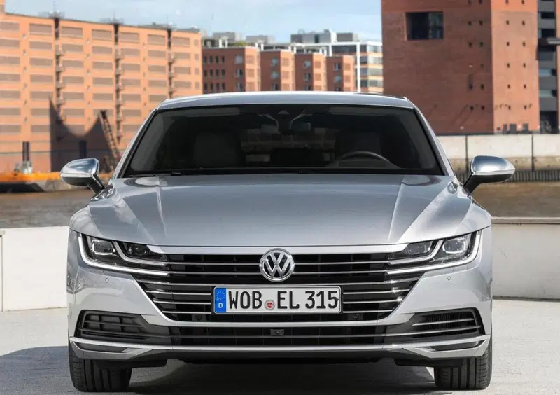 Volkswagen Arteon (2017-21) (28)