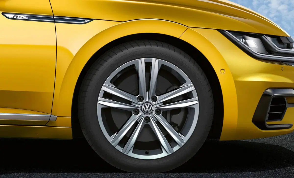 Volkswagen Arteon (2017-21) (46)