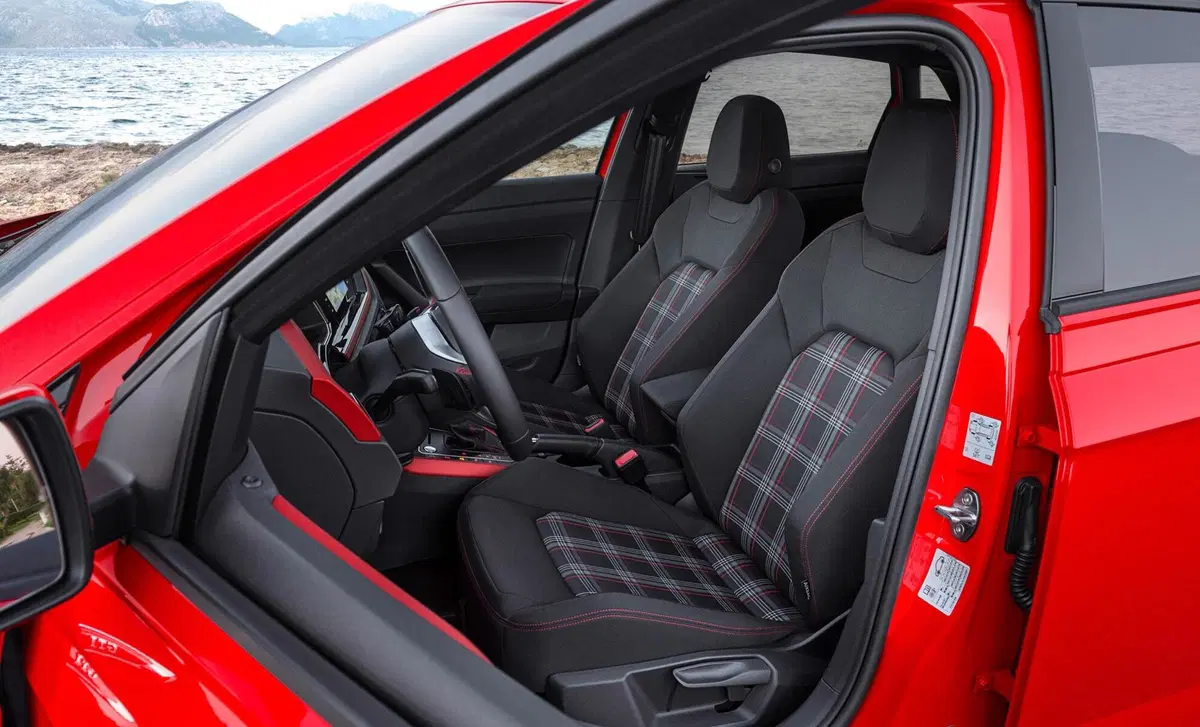 Volkswagen Polo 1.0 TSI 5p. Sport BlueMotion Technology (44)