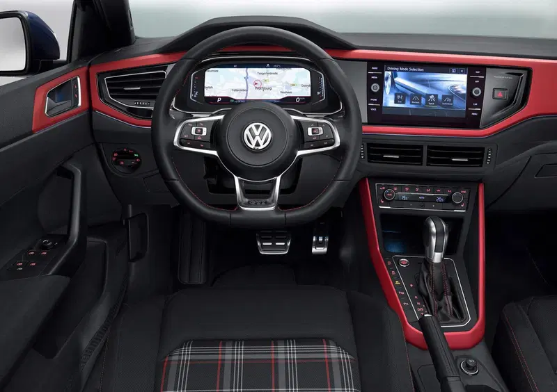 Volkswagen Polo (2017-->>) (48)