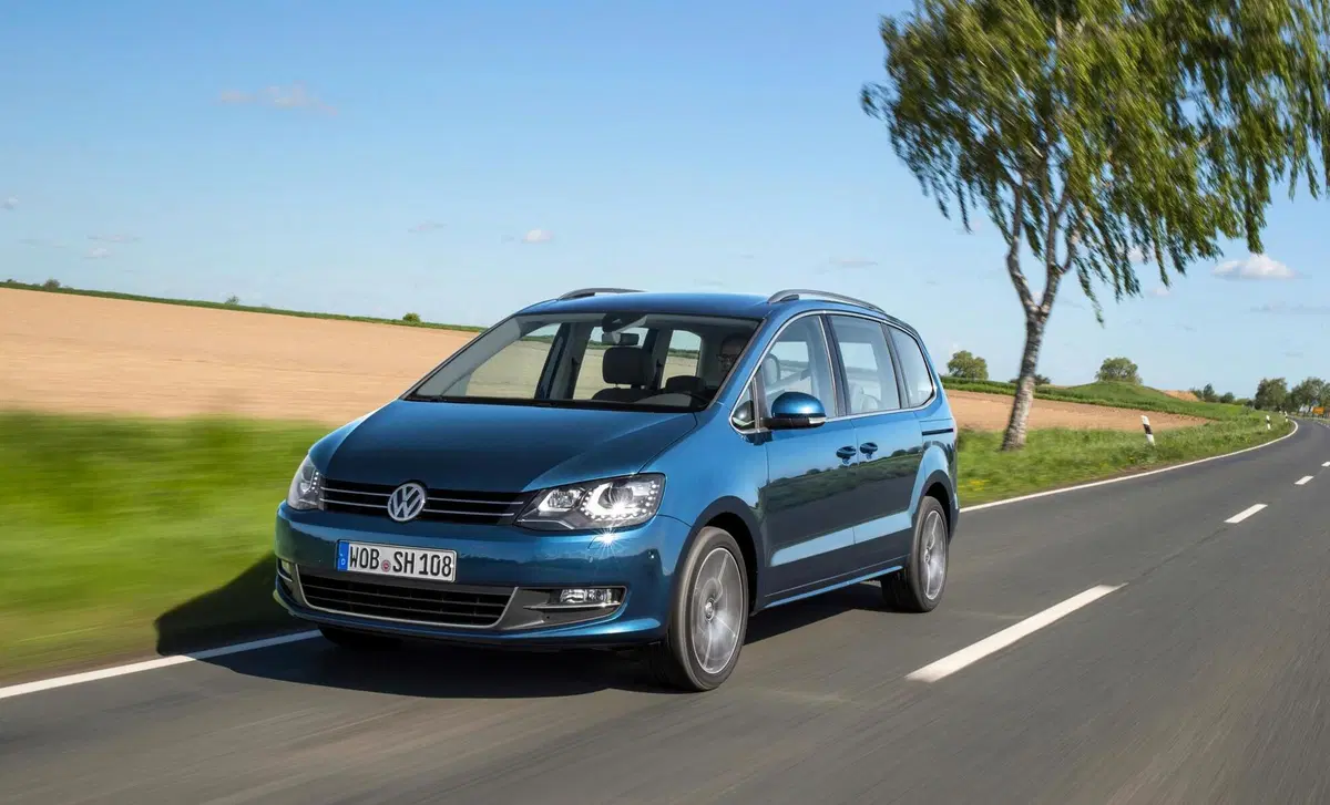 Volkswagen Sharan 2.0 TDI 177 CV SCR DSG Executive BlueMotion Tech. (8)