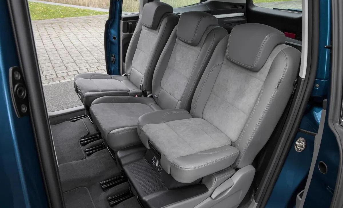 Volkswagen Sharan 2.0 TDI 177 CV SCR DSG Executive BlueMotion Tech. (16)