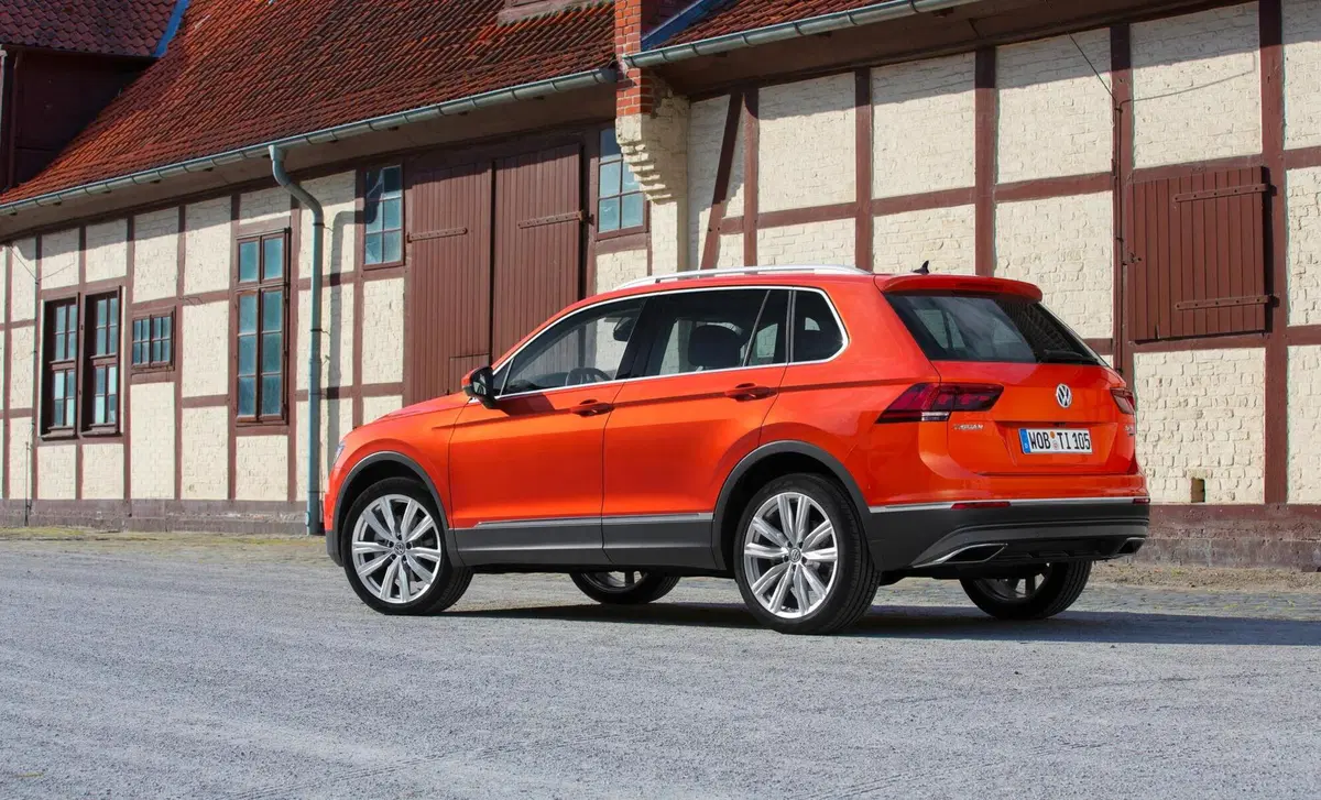 Volkswagen Tiguan (2017-23) (27)