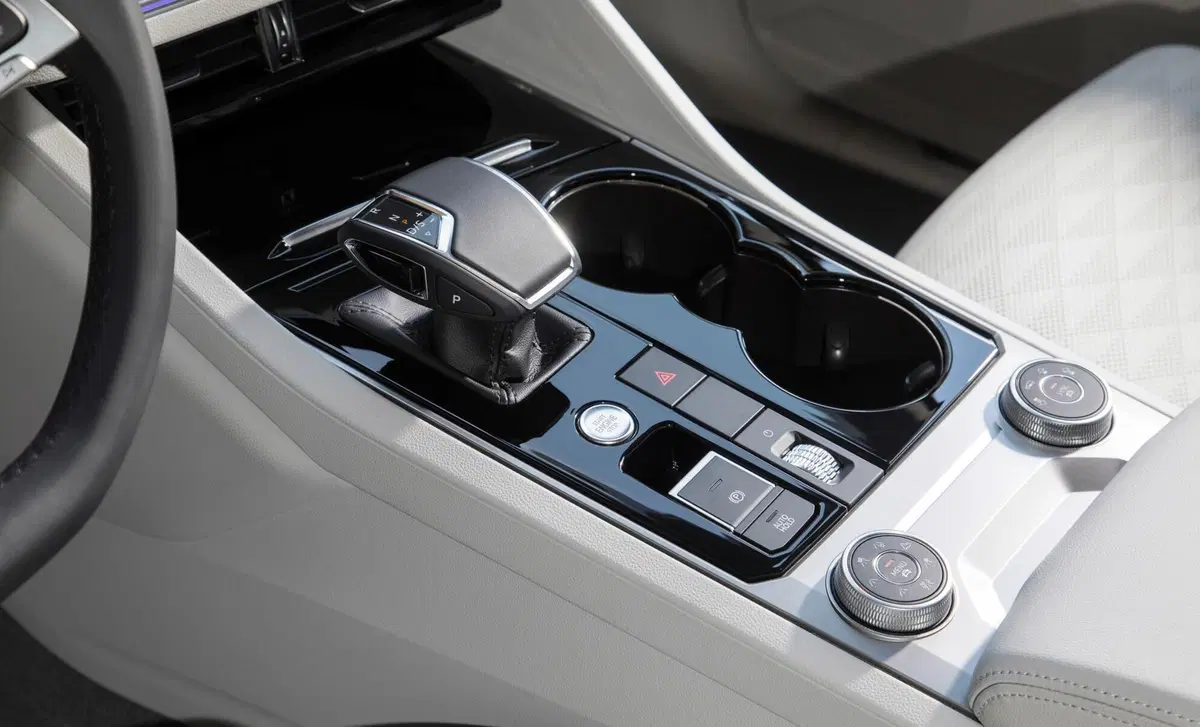 Volkswagen Touareg 3.0 V6 TDI SCR Elegance (39)