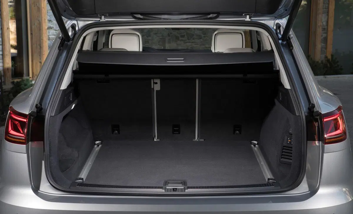 Volkswagen Touareg 3.0 V6 TDI SCR Elegance (31)