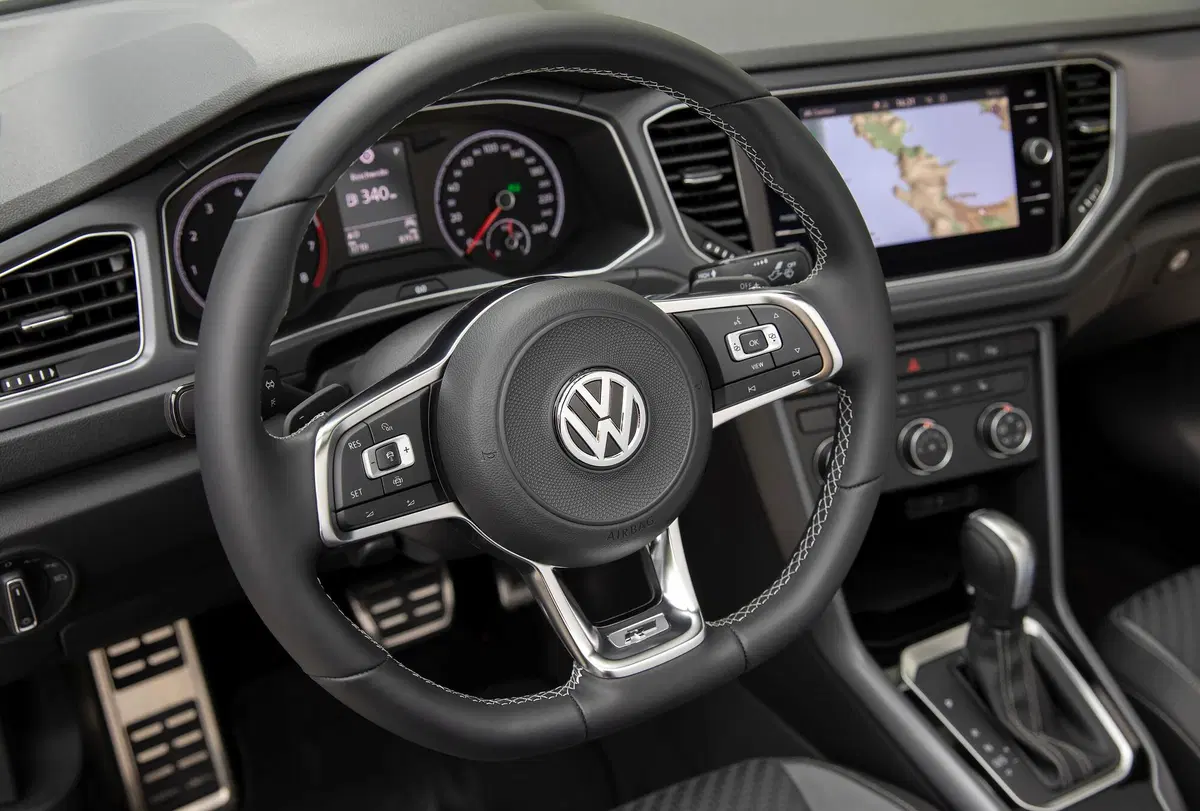 Volkswagen T-Roc Cabrio 1.5 TSI ACT DSG R-Line (34)
