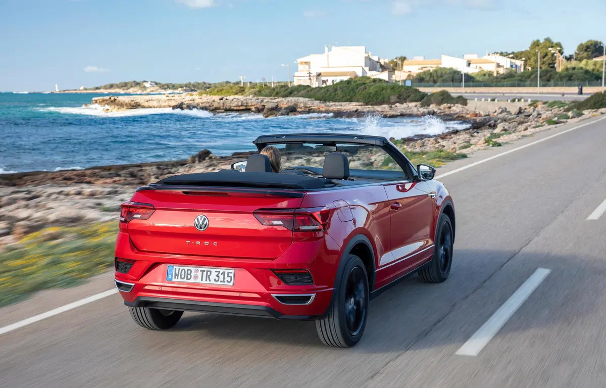 Volkswagen T-Roc Cabrio 1.5 TSI ACT DSG R-Line (29)