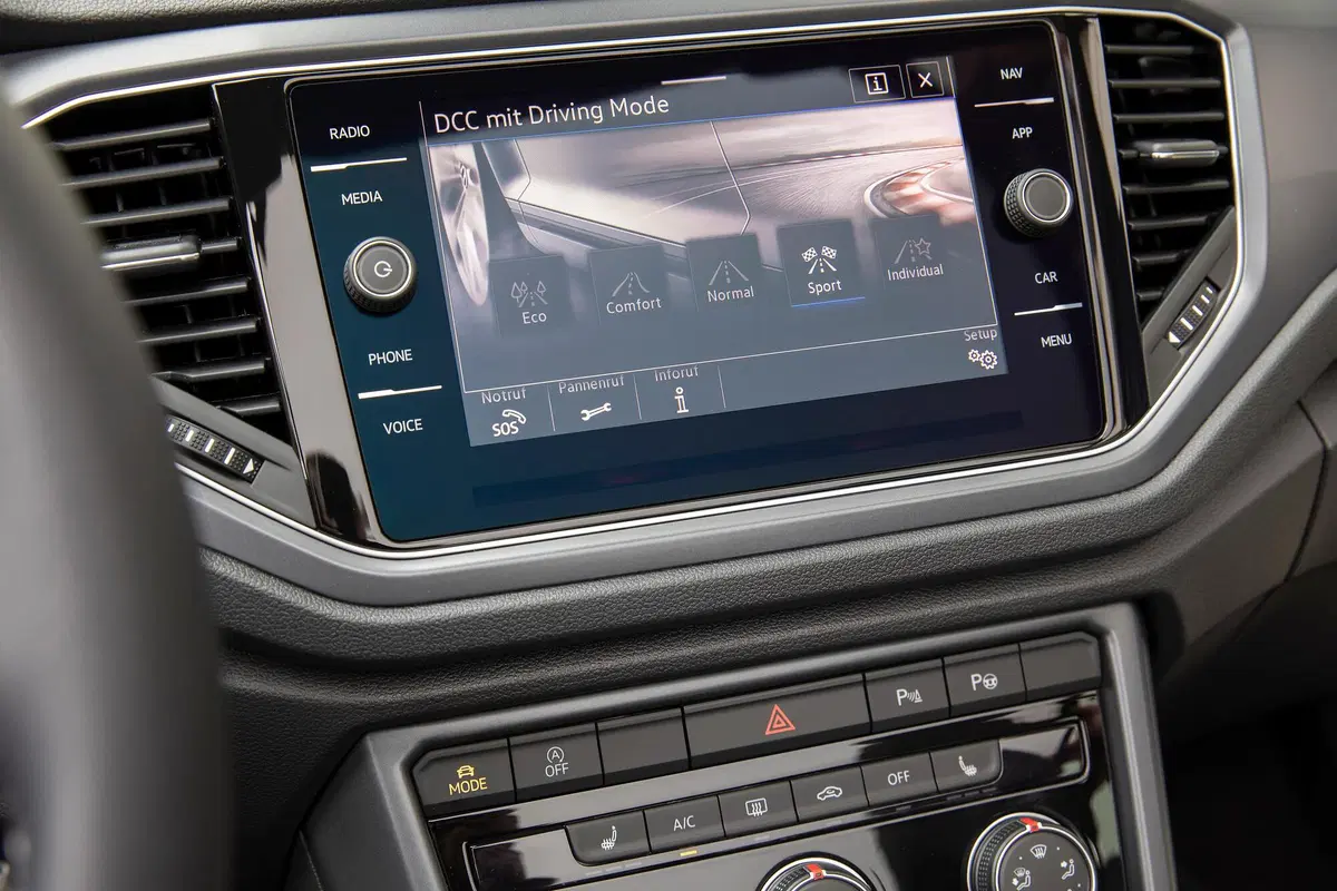 Volkswagen T-Roc Cabrio 1.5 TSI ACT DSG R-Line (41)