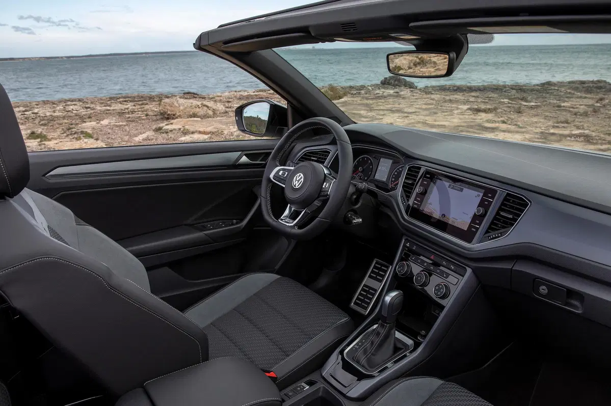 Volkswagen T-Roc Cabrio 1.5 TSI ACT DSG R-Line (35)