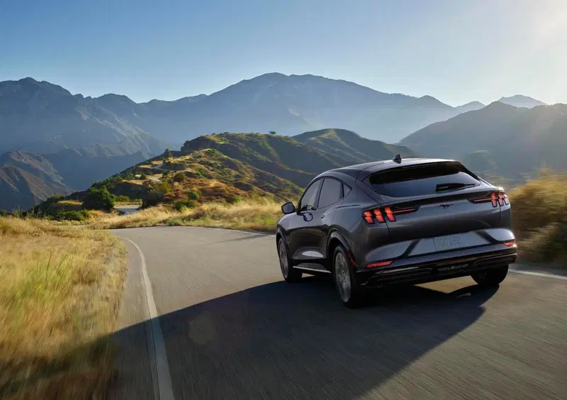 Ford Mustang Mach-E (10)