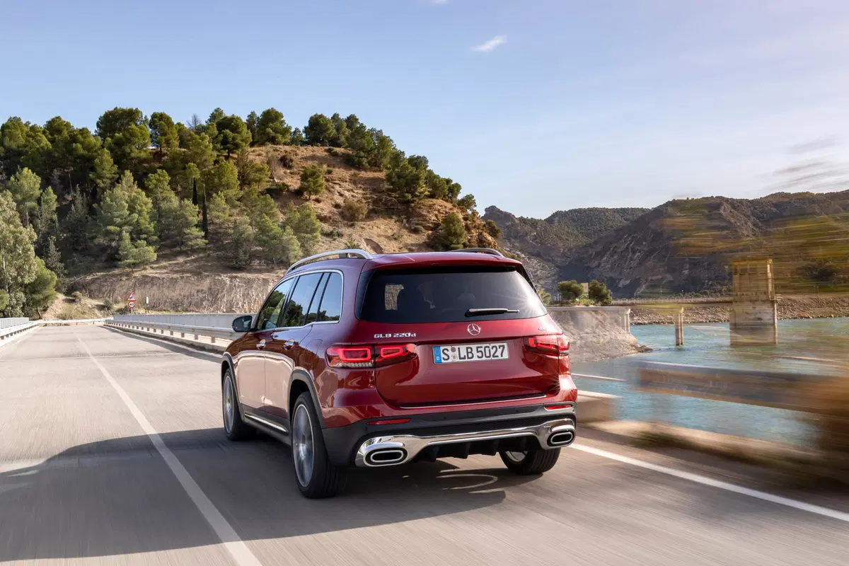 Mercedes GLB 2020, la SUV sette posti (compatta) che mancava [Video] (10)