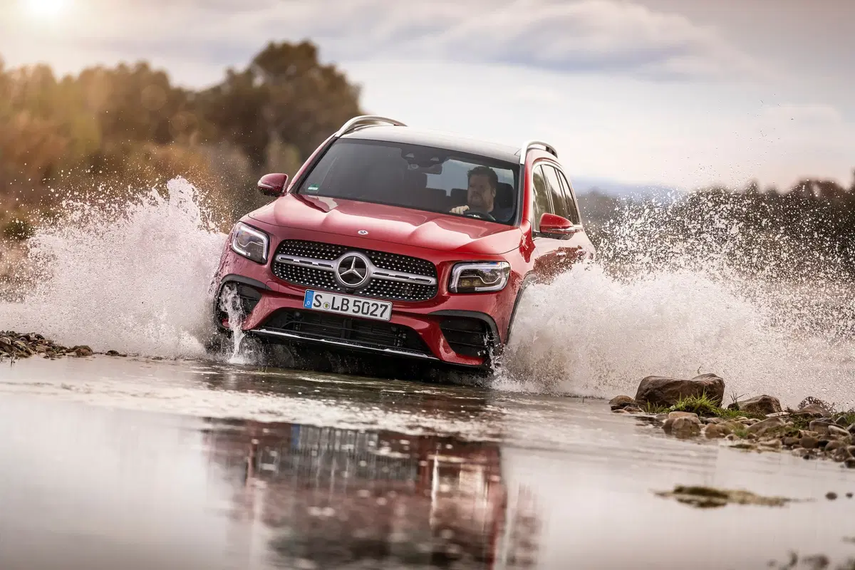 Mercedes GLB 2020, la SUV sette posti (compatta) che mancava [Video] (14)