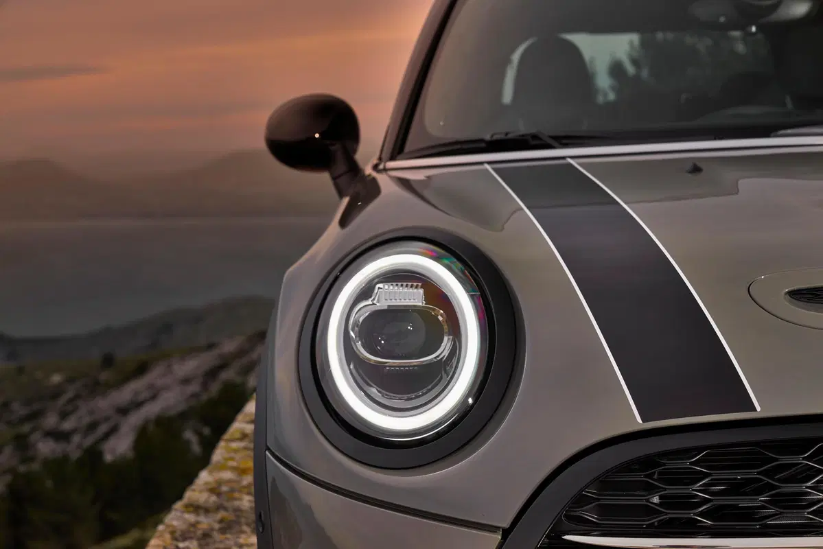 Mini 5 porte | Con 16 centimetri in più è ancora un kart? (5)