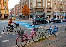 Nuovi incentivi micromobilità, Bonus fino a 500 euro per comprare bicicletta e monopattino: anche elettrificati ma solo in grandi città