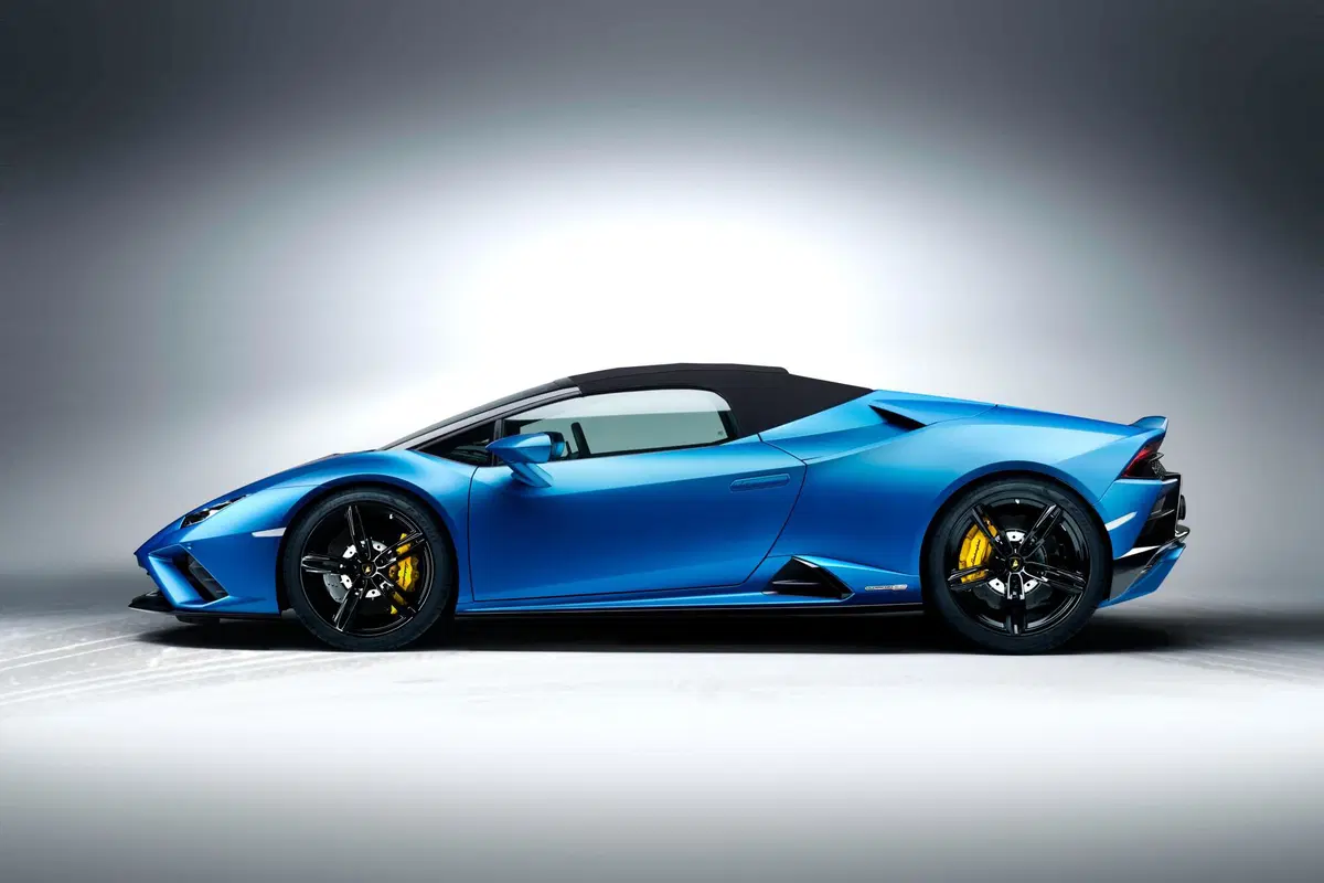 Lamborghini Huracan EVO Rear-Wheel Drive Spyder, trazione posteriore e guida all’aria aperta (5)