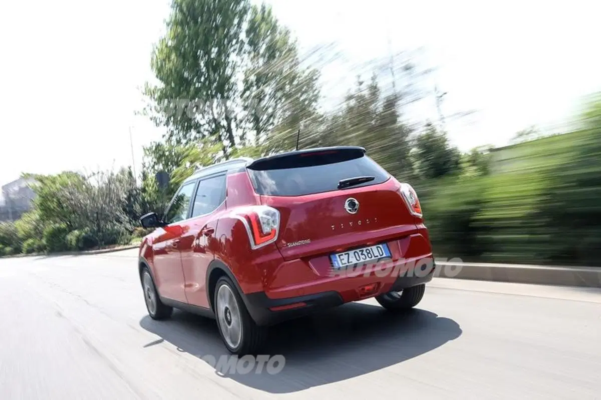 Ssangyong Tivoli (2)