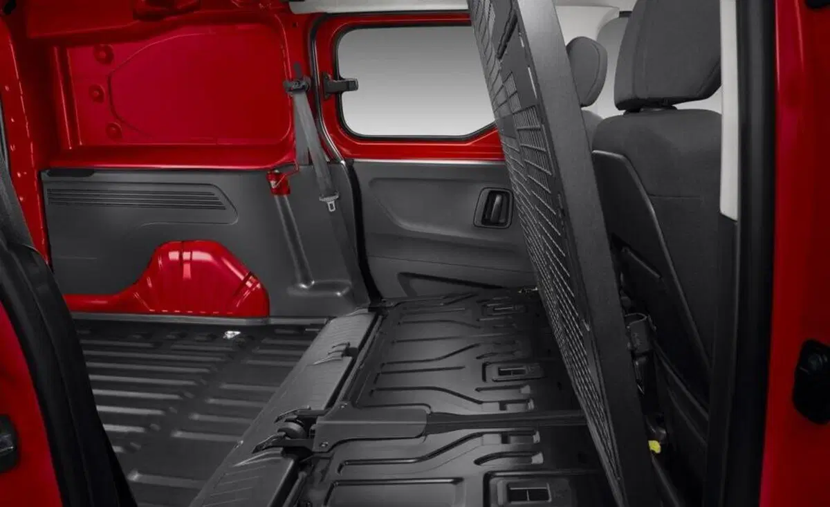 Citroen Berlingo Furgone BlueHDi 100 Van XL Club (13)
