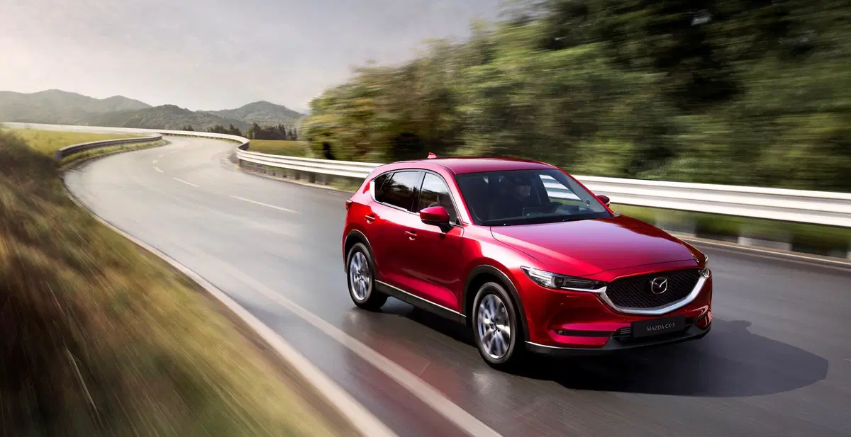 Mazda CX-5 2020: debutta sul mercato italiano. Ecco i prezzi (8)