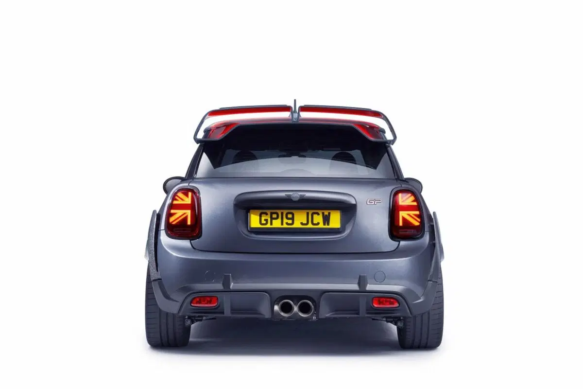 Mini John Cooper Works GP, 306 CV per la Mini più veloce di sempre (9)