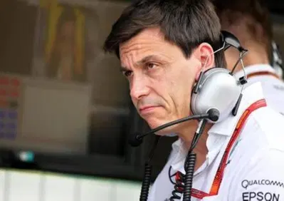 Da Ferrari a Mercedes? Per Wolff Vettel è «Da prendere in considerazione»