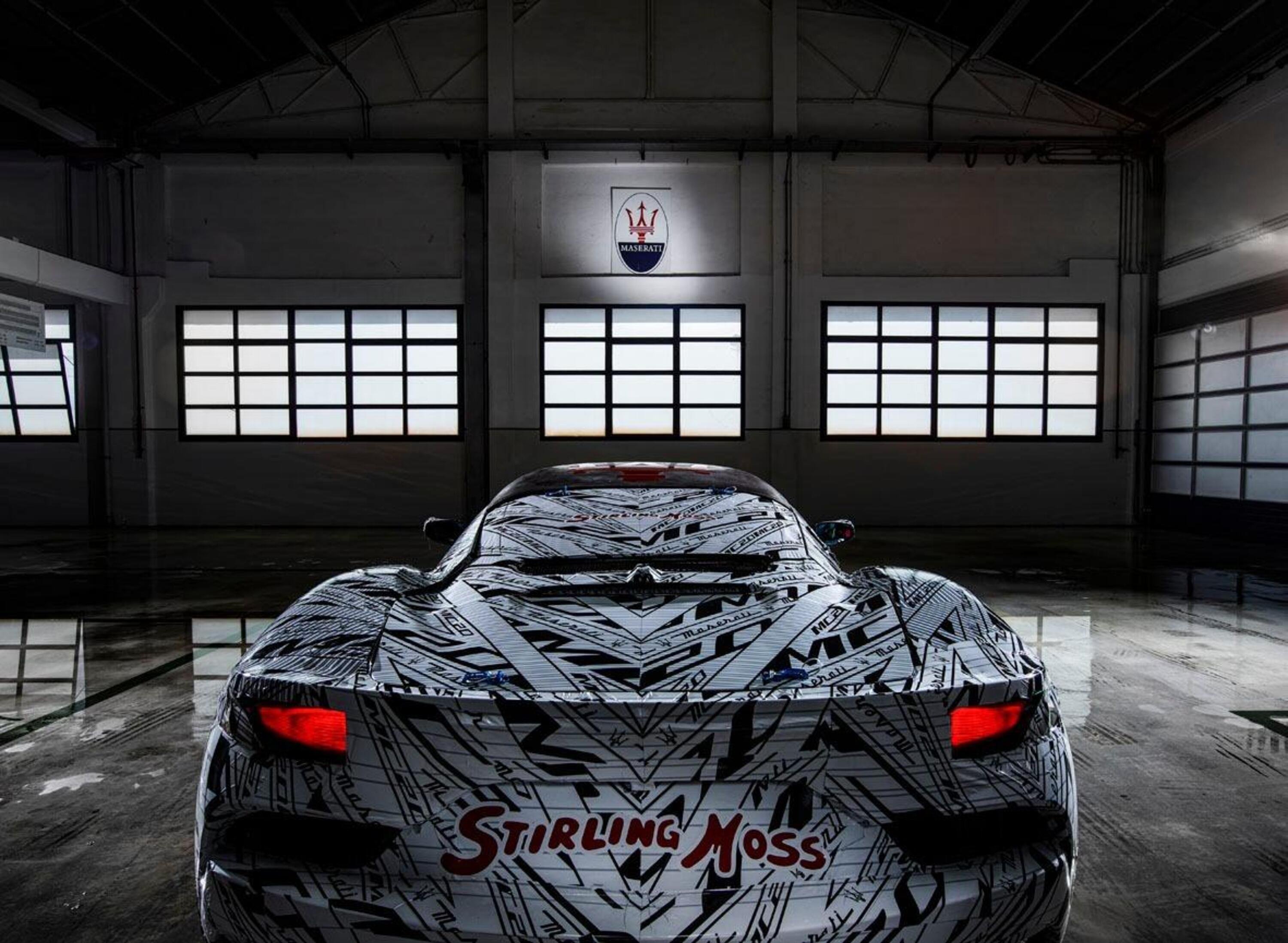Maserati MC20 | La dedica a Stirling Moss nella nuova livrea camouflage