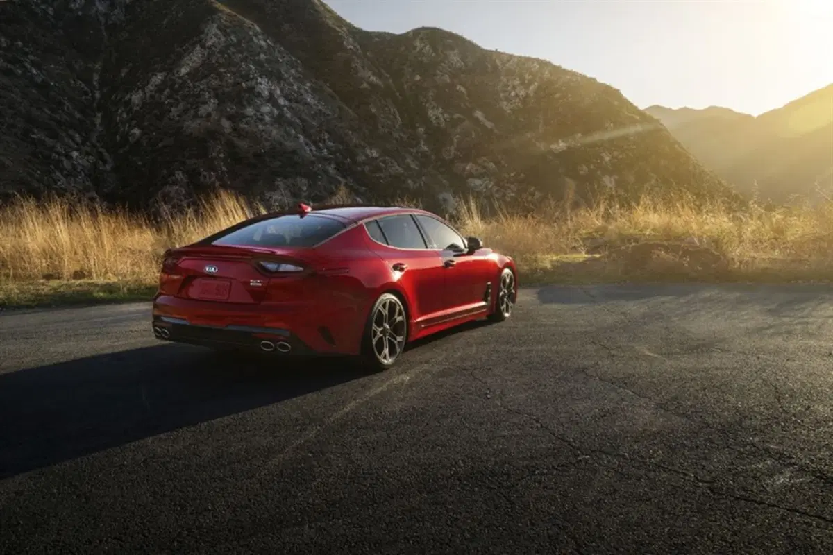 Kia Stinger: ecco il Diesel da 200 CV (9)