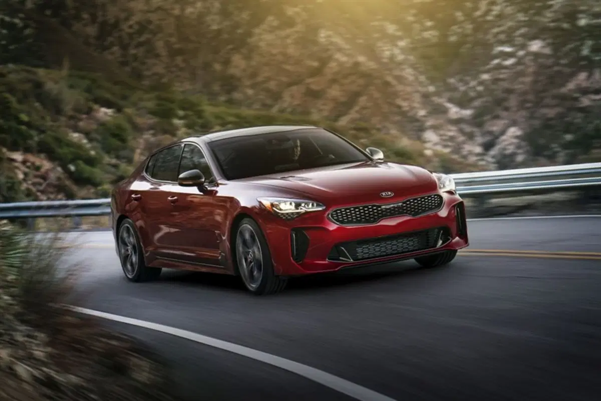 Kia Stinger: ecco il Diesel da 200 CV (11)