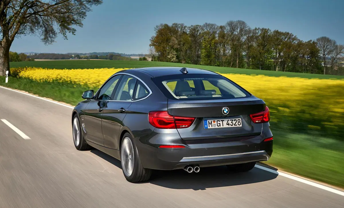 BMW Serie 3 GT 320d (7)