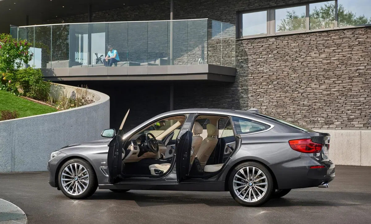 BMW Serie 3 GT 320d (10)