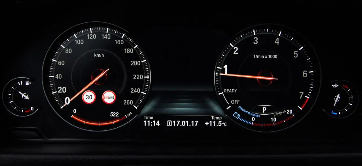 BMW Serie 4 Coupé M4  CS (38)