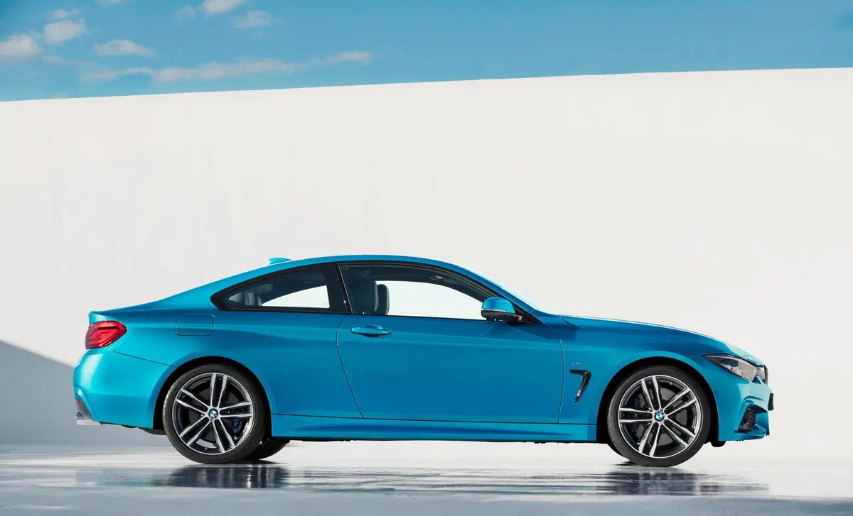 BMW Serie 4 Coupé M4  CS (29)