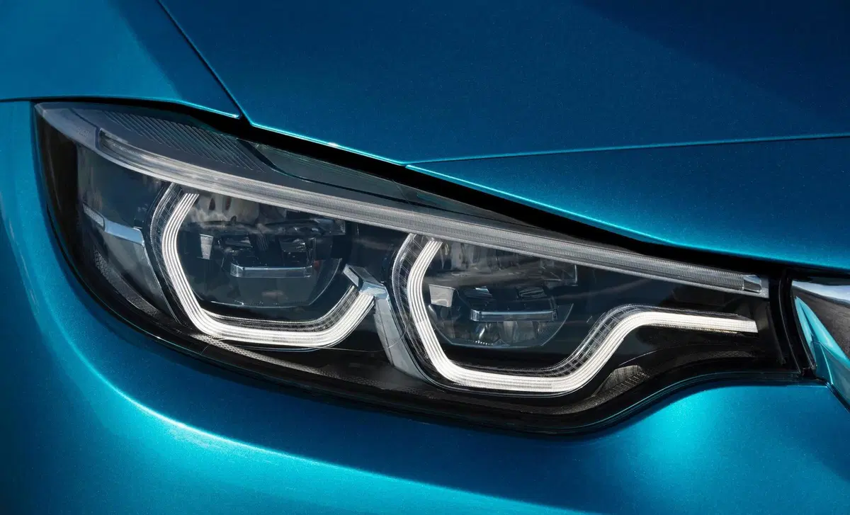 BMW Serie 4 Coupé M4  CS (48)