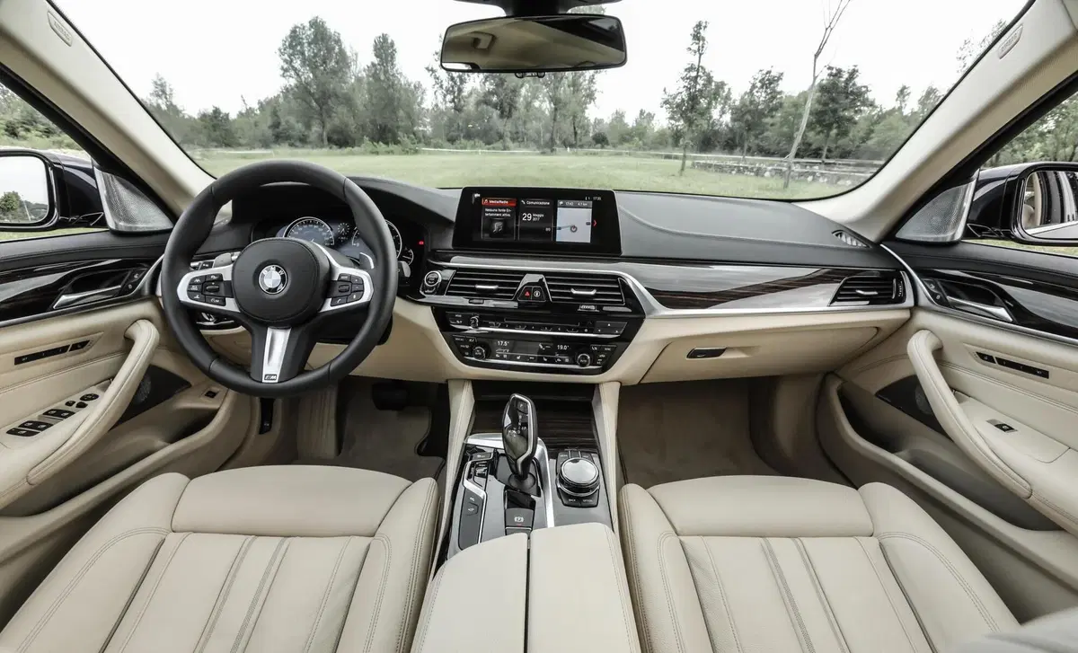 BMW Serie 5 (2016-23) (35)