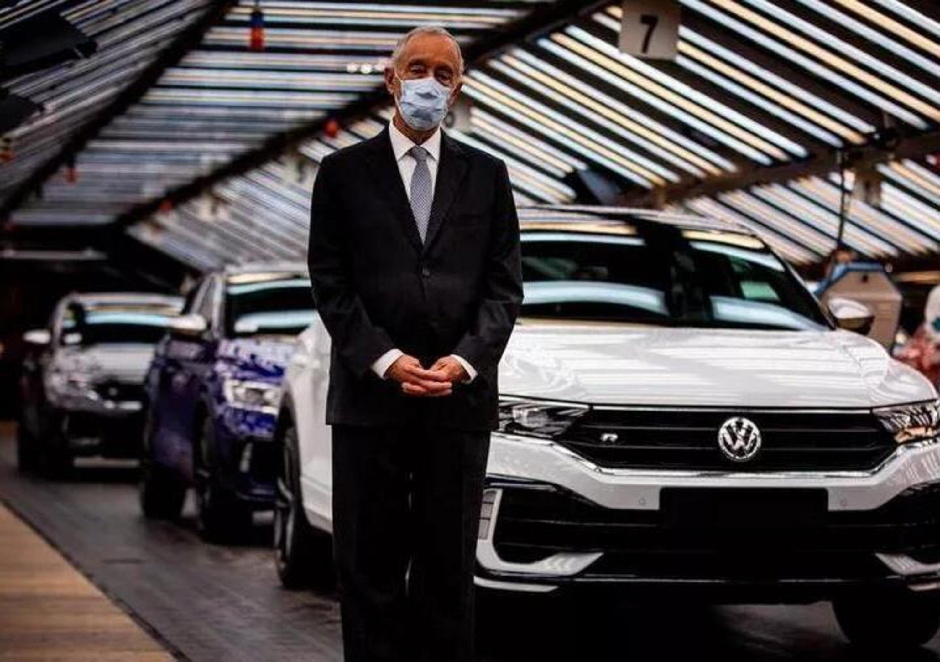 Volkswagen ferma la produzione di Golf e Tiguan: &quot;i clienti ora non sono interessati alle auto&quot;