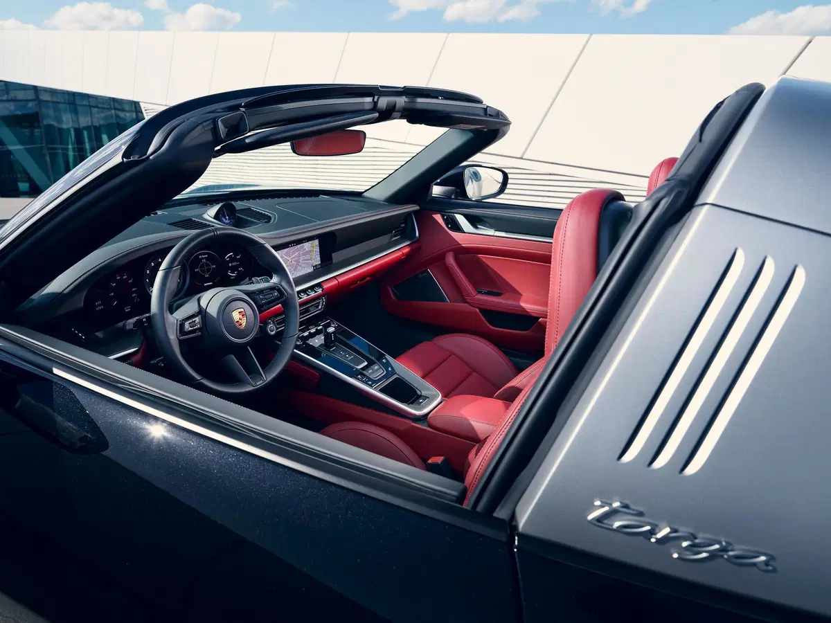 Nuova Porsche 911 Targa: ecco anche la 992, 4 e 4S (6)