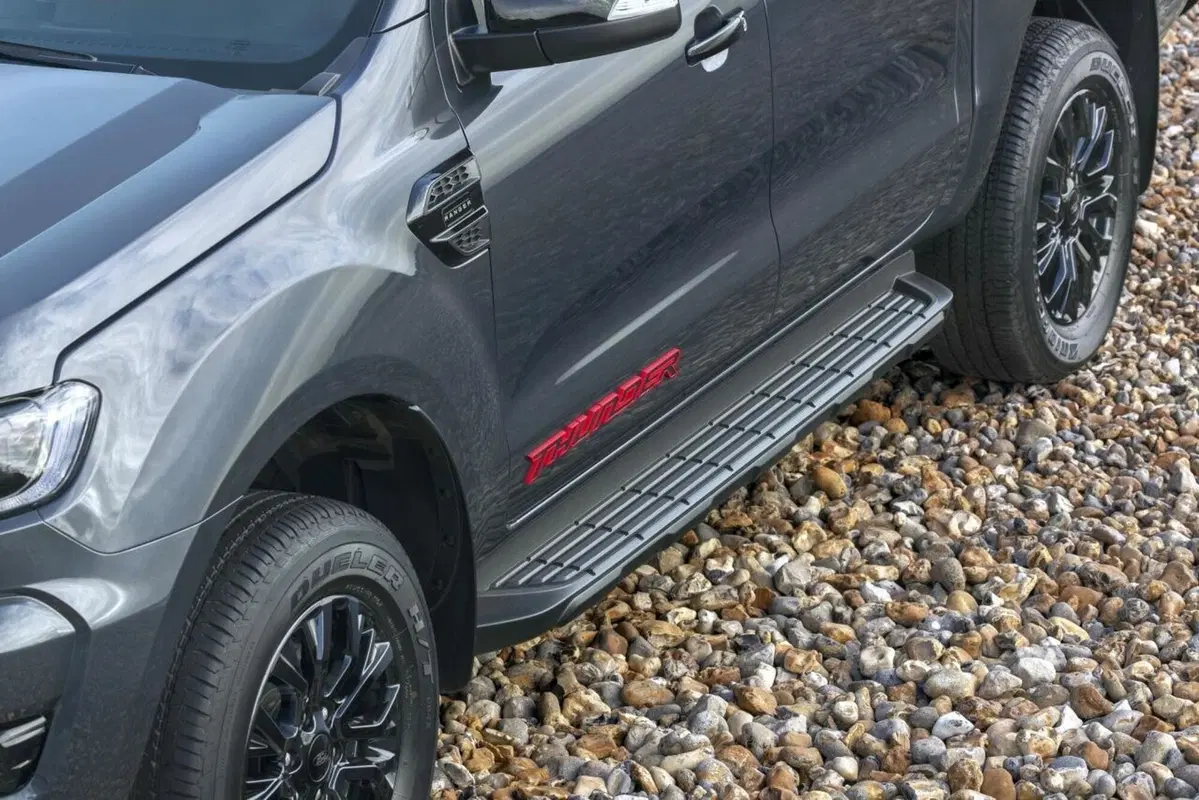 Ford Ranger Thunder, edizione limitata per il pick up dell’Ovale Blu (9)