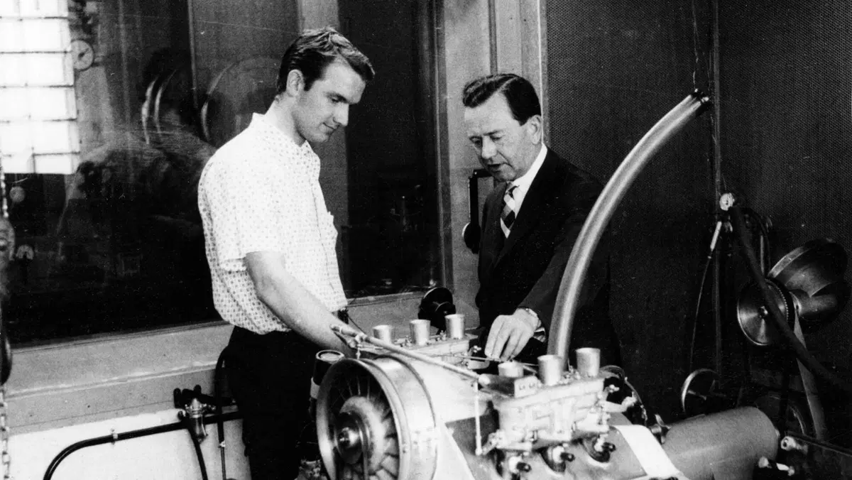 Arrivano i motori Euro7, Ibridi anche su auto sportive: ma quelli Porsche aumentano cilindrata [fortuna o danno?] (6)