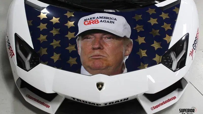 Presidenziali USA, sulla Lamborghini Aventador c'&egrave; Donald Trump