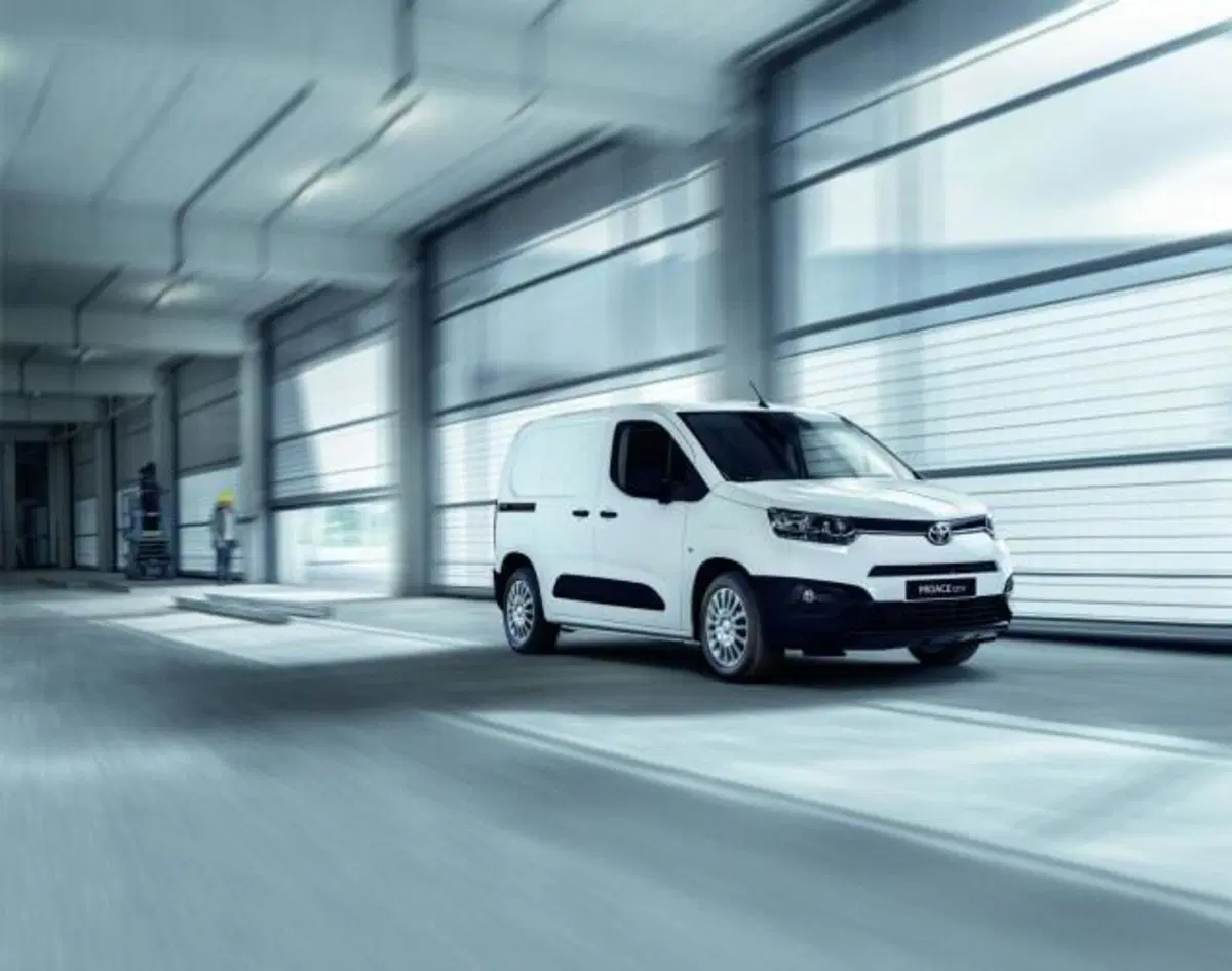Nuovo Proace City, anche Verso: Toyota sfida FCA, PSA e Renault nei veicoli commerciali leggeri [LCV] (6)