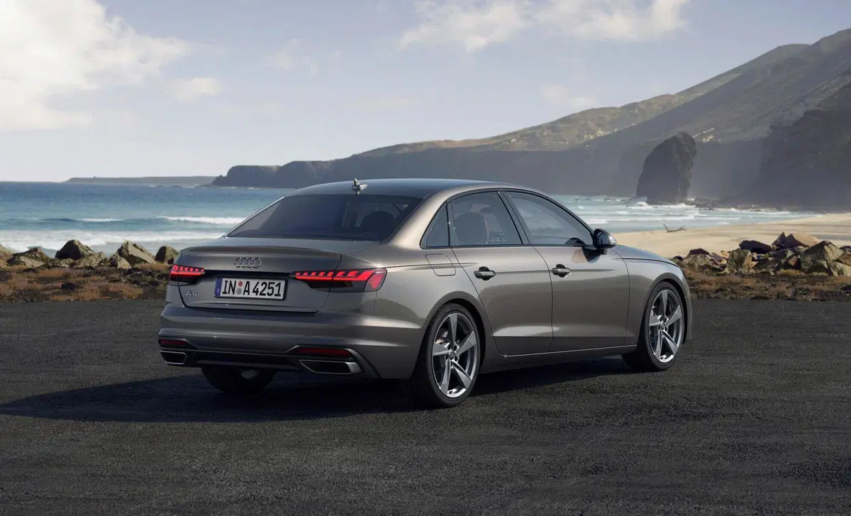 Audi A4 45 TFSI quattro S tronic quattro edition (4)