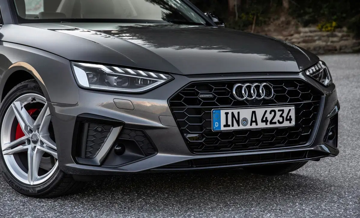 Audi A4 45 TFSI quattro S tronic quattro edition (22)