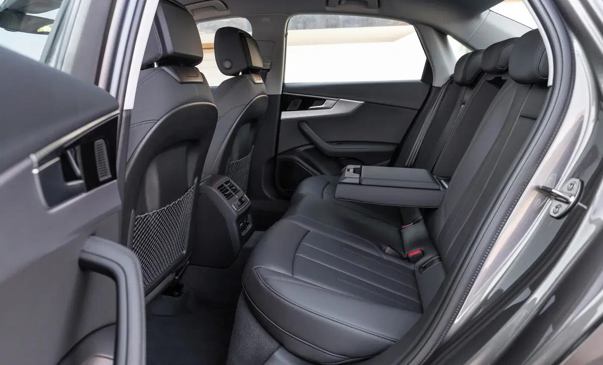 Audi A4 45 TFSI quattro S tronic quattro edition (14)