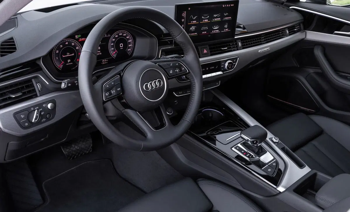 Audi A4 45 TFSI quattro S tronic quattro edition (17)