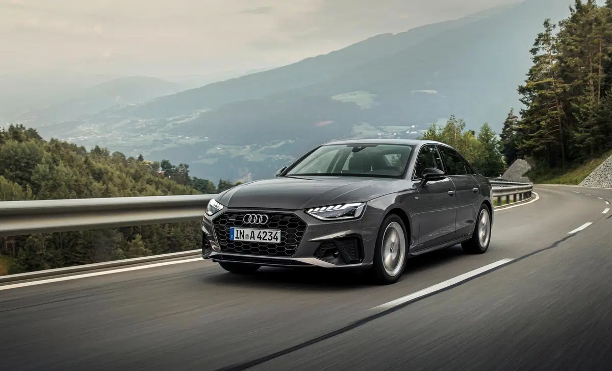 Audi A4 45 TFSI quattro S tronic quattro edition (8)