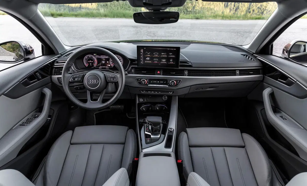 Audi A4 Avant 40 TFSI quattro S tronic Business Advanced (16)